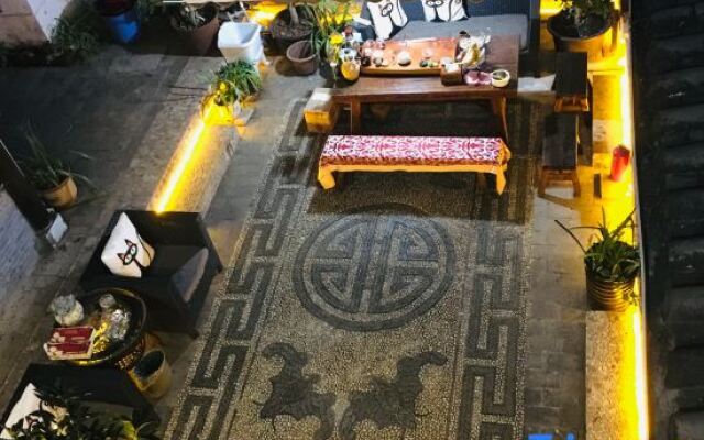 Lijiang Mengenju Inn