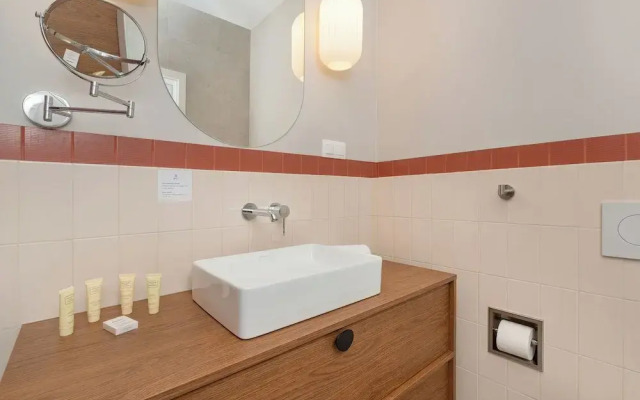 Apartment With Parking Gdańsk by Renters