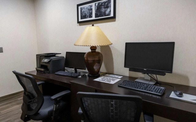 Sleep Inn & Suites Evansville - Casper