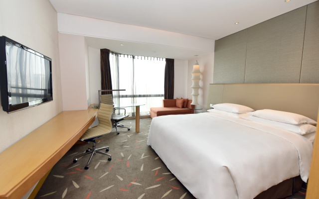 Crowne Plaza Zhongshan Wing on City by IHG