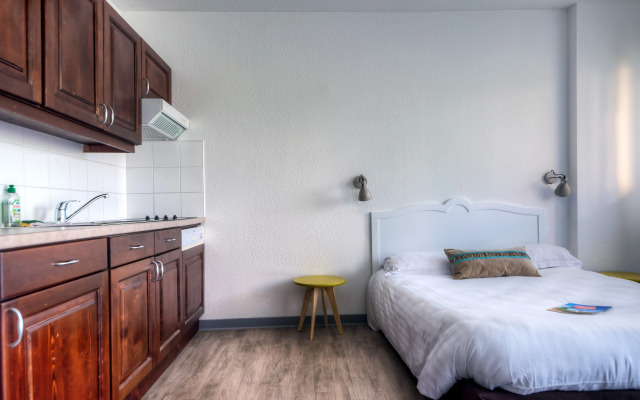 Zenitude Hotel-Residences Les Terrasses du Lac