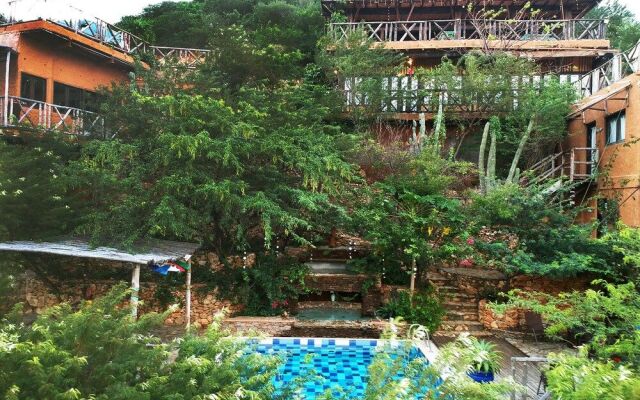 Akela Gaira Hotel