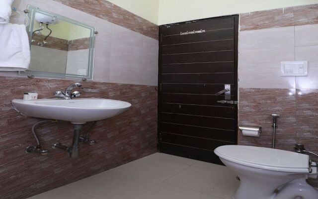 OYO 20024 Hotel Star Court