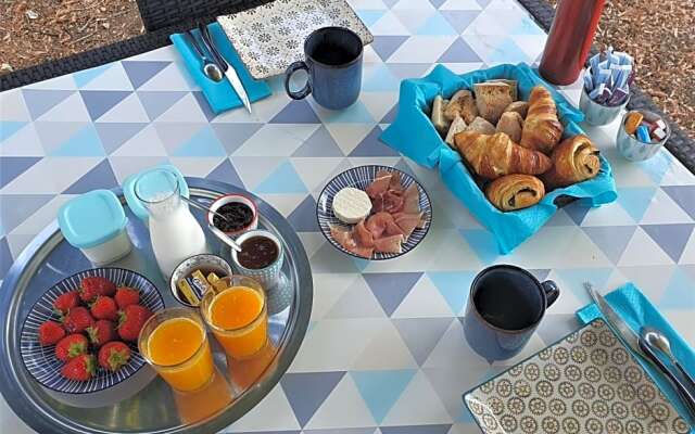 Le Clos De La Caneda