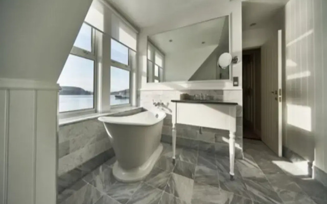 Oban Bay Hotel