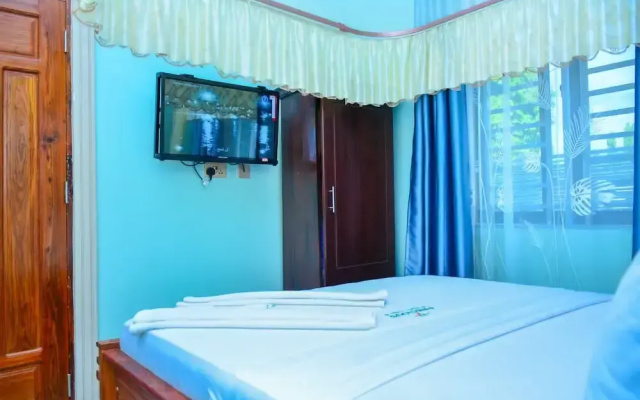 Dom Precious Lodge