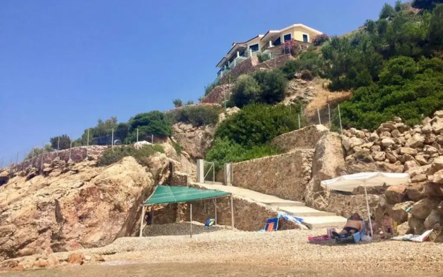 Giotas Sea View Apartment