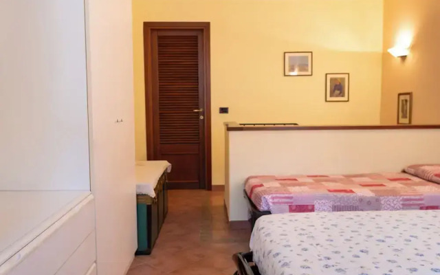 Suite Carla Cozy Apartment in Petrasanta Center