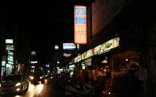Ruang Thong Residence