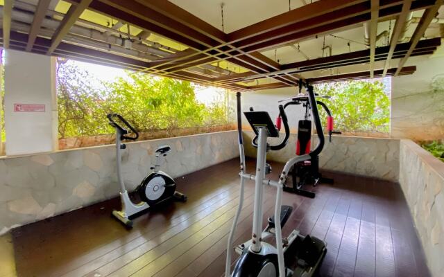Best Modern 2Br At Bassura City Apartment