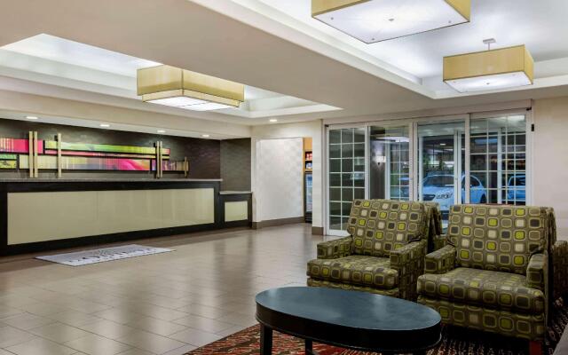 Fairfield by Marriott Inn & Suites Fresno River Park