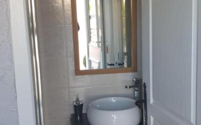 Studio indépendant dans maison individuelle