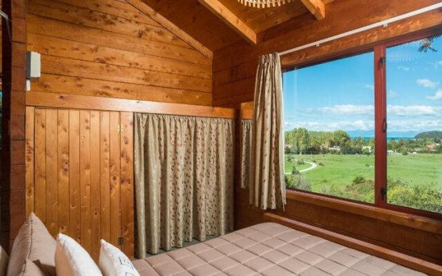 Abel Tasman Ocean View Chalet