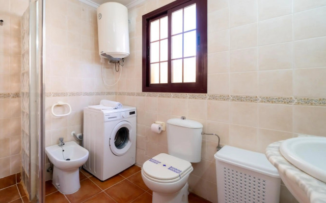 Planta baja en Club Salino con piscina comunitaria