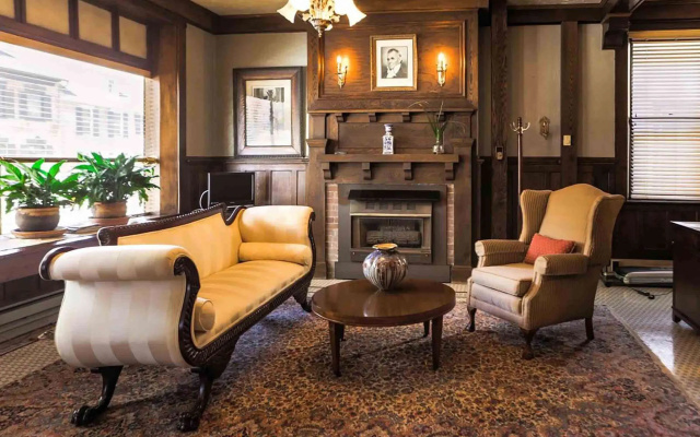 James Buchanan Hotel