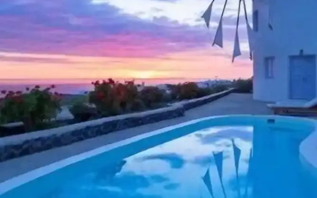 Lilac Windmill Villa