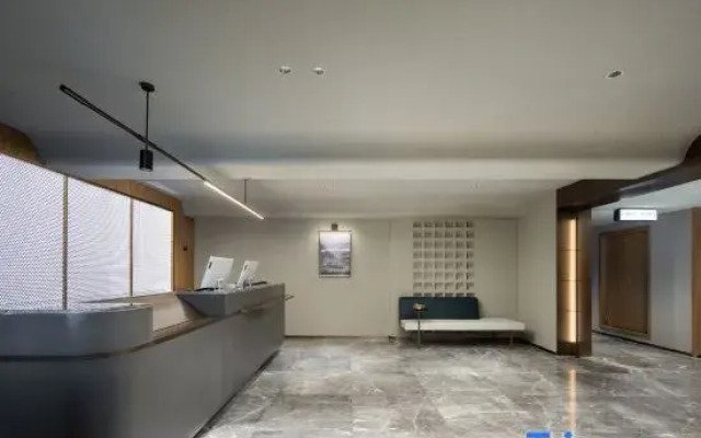 Atour Hotel Zhengzhou East Station East Plaza