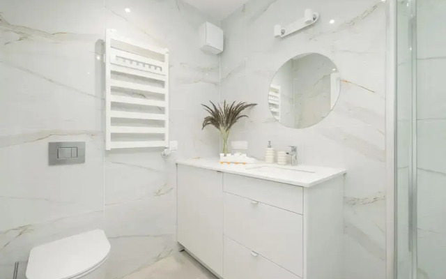 Studio With Swimming Pool by Renters