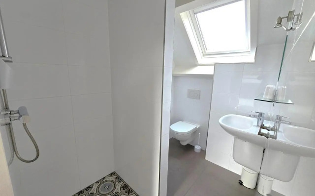 DMV98 Holiday home near beach and forest