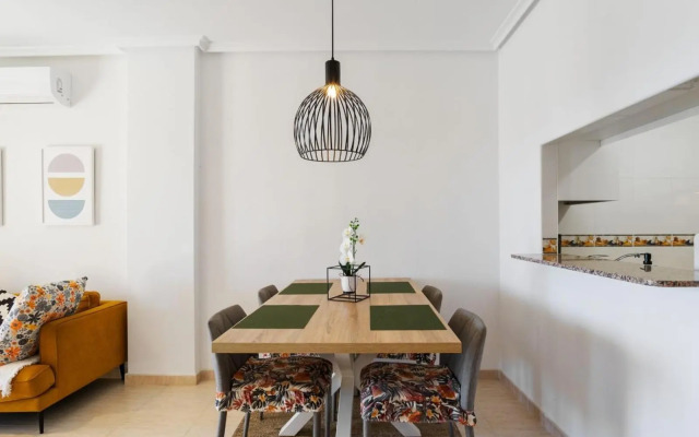 Nice modern 2 bed apartment in Torrievieja