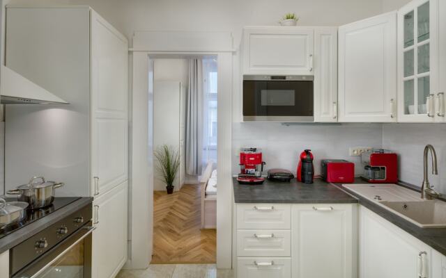 Selinor Old Town Apartments