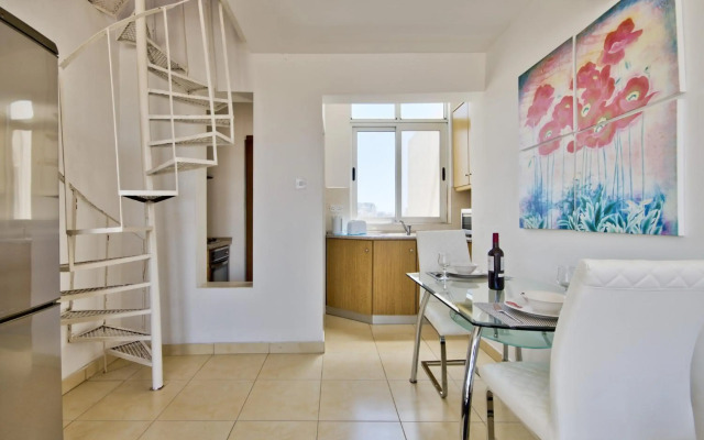 Delightful 2 bedrooms Apartment in Sliema