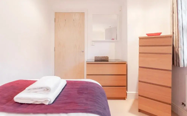 Roomspace Apartments -Sandfield Court
