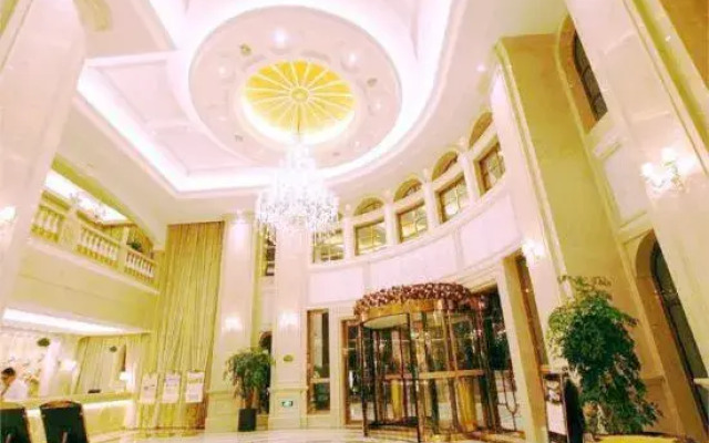 Vienna International Hotel (Shanghai Songjiang Development Zone Sports Center Metro Station)