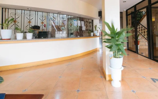 Reddoorz @ Golden Park Inn La Union