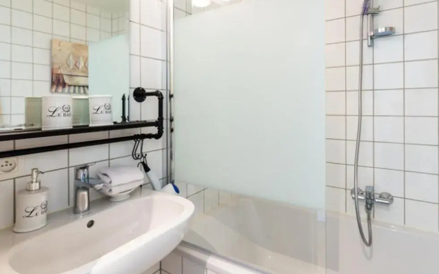 Antwerp old town triplex apartment