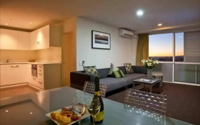 Semi Penthouse in Quadrant