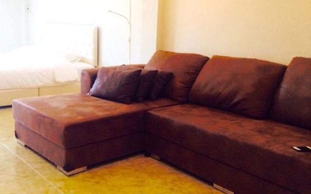108Beds – Guest Rooms – Si Racha