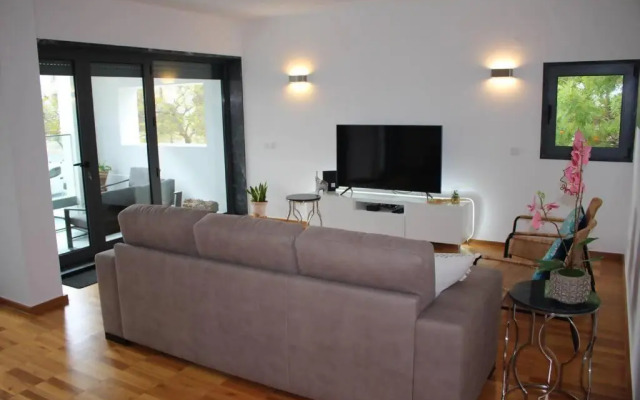 Kate´s place by Lagos Marina