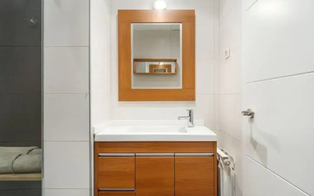 Centric Apartment Fira