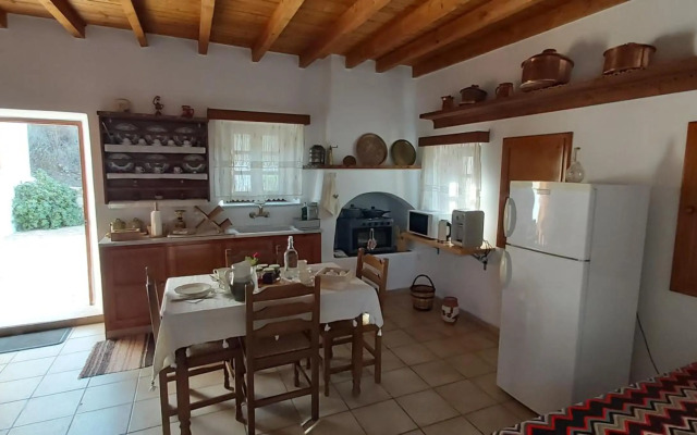 Traditional house in Asfendiou