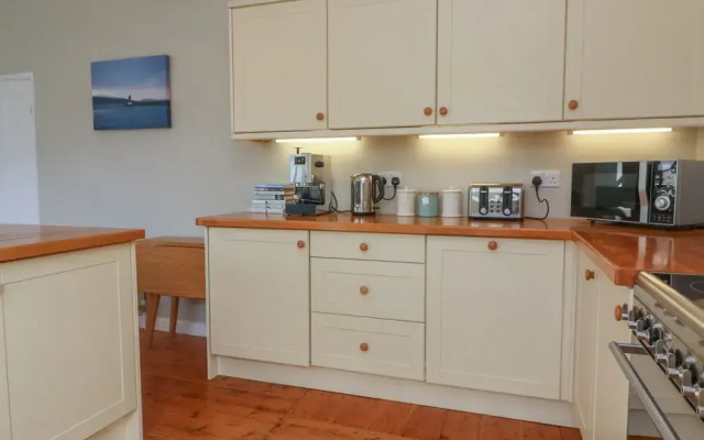 1 Bailey's Cottage