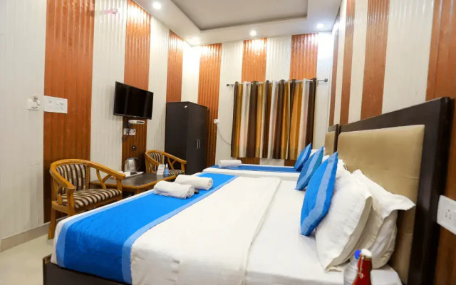 Hotel Anand Harkipauri by Perfect Stayz