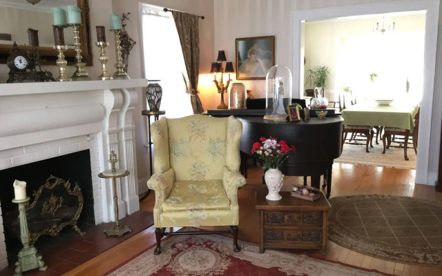 Barrington Manor