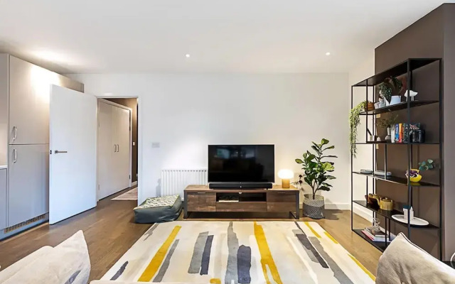 Spacious and Trendy Shoreditch Flat