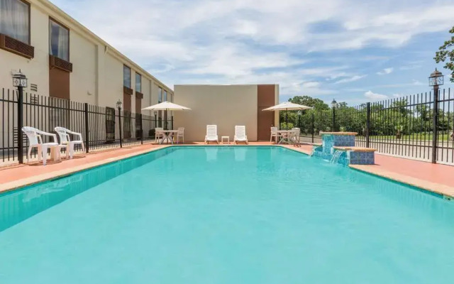 Days Inn Rayne