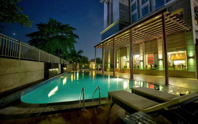 Goldfinch Hotel Delhi NCR