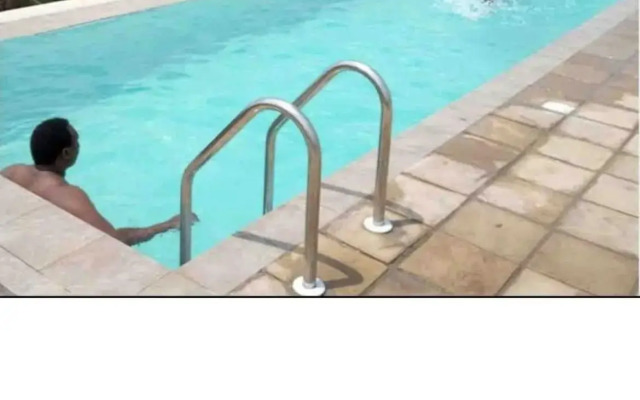 The glenn Apache House with a pool and free wifi