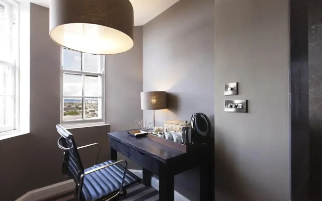 Rooms & Suites Picardy Place