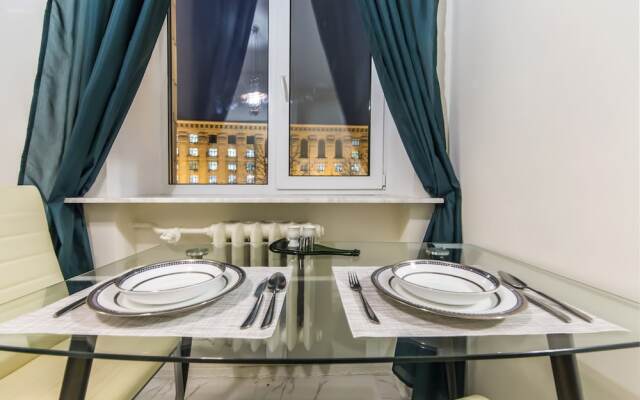 Antique Art Apartment at Khreschatyk