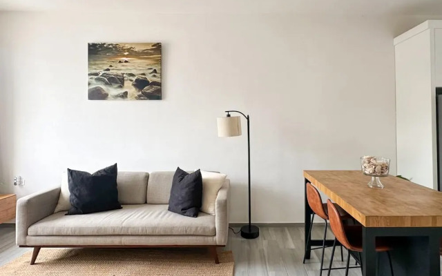 Serene Retreat With Exclusive Pool Haven