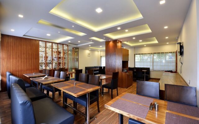 OYO 17099 Ambika Residency