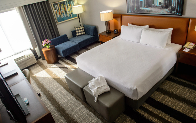 Crowne Plaza Dulles Airport by IHG