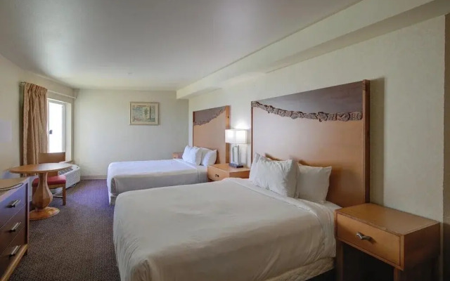 Pacific Sunrise Inn & Suites