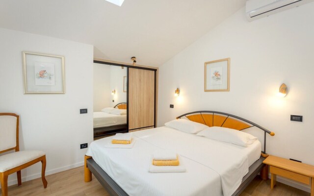 Dream - 20 m From sea - Gold