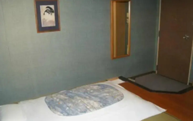 Iwakura Station Hotel